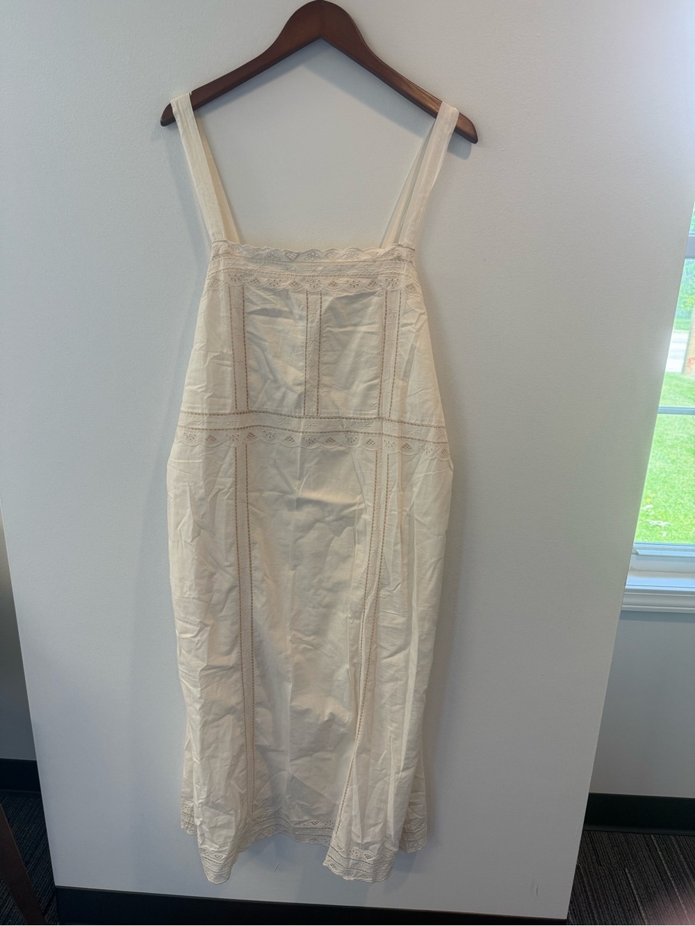 aerie NWT Cream Embroidered Lace-Trim dress